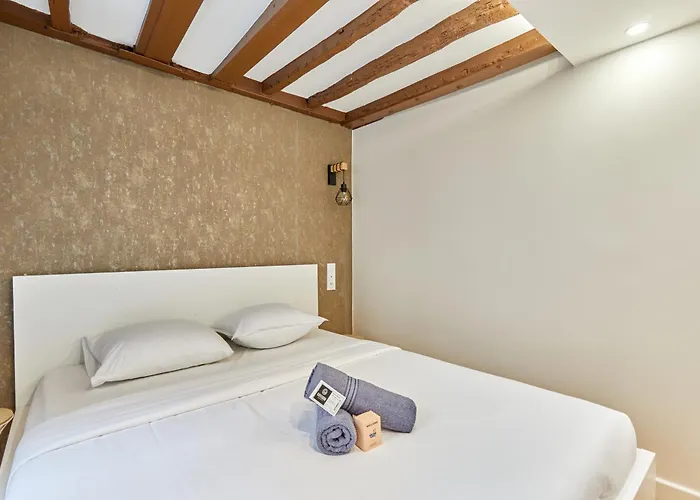 Rent A - Cosy 2bdr Appartement *